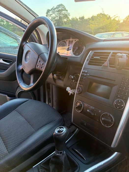 Mercedes b180 2110 c NEGOCIÁVEL