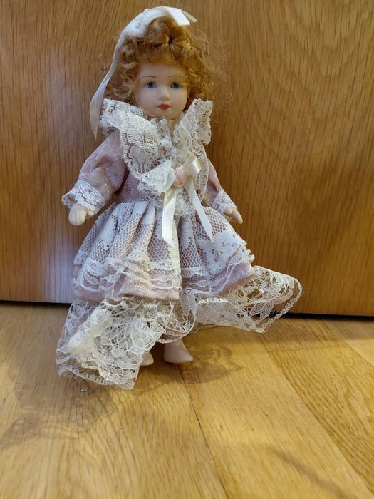 Bonecasvde porcelana