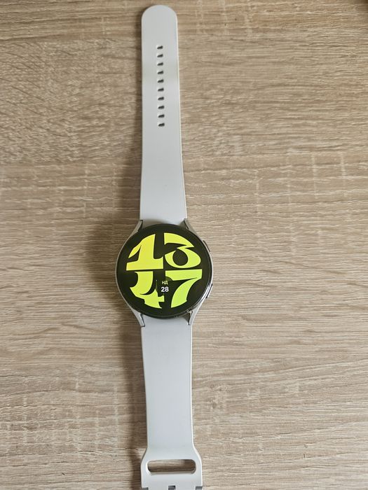 Продам Samsung galaxy watch 5 44мм