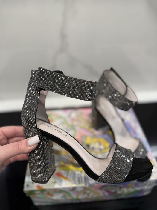 Босоніжки jeffreycampbell. 37 розмір