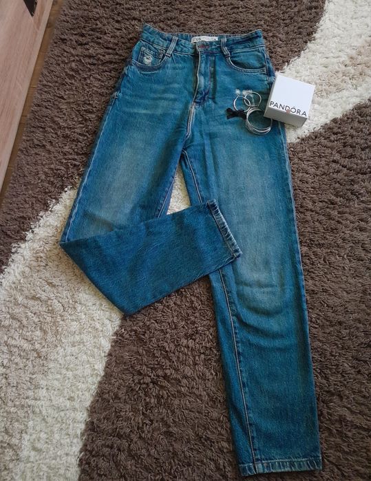 Базові жіночі темні джинси від zara
