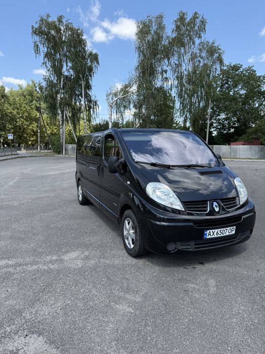 Продам Рено трафик 2012
