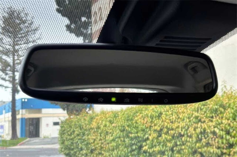 Nissan LEAF SL      2018