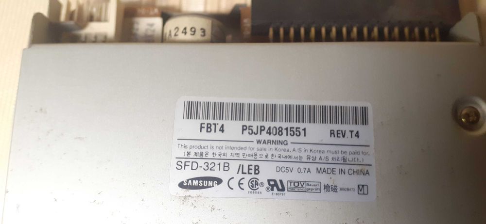 Привод для дискет 3.5 Дисковод FFD 3,5 SAMSUNG SFD 321-B