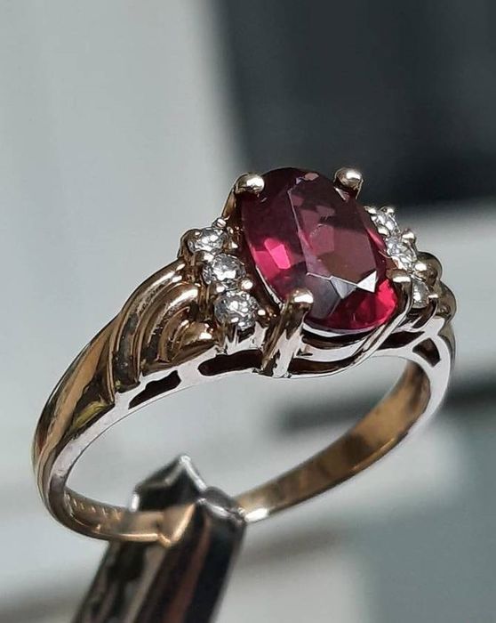 Pierścionek damski złoto 585 - turmalin i diament