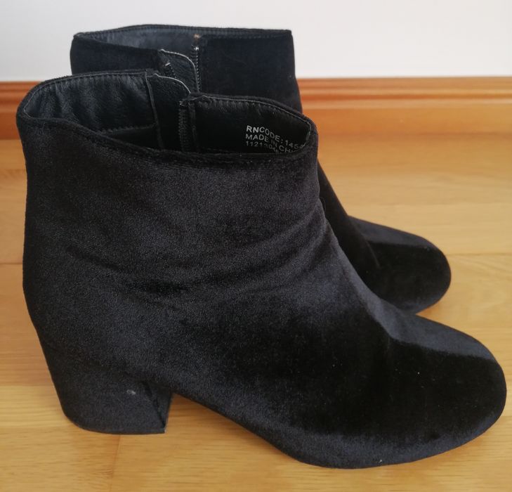 Botas pretas veludo