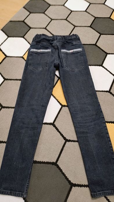 Spodnie dżinsowe chłopięce firmy Reserved