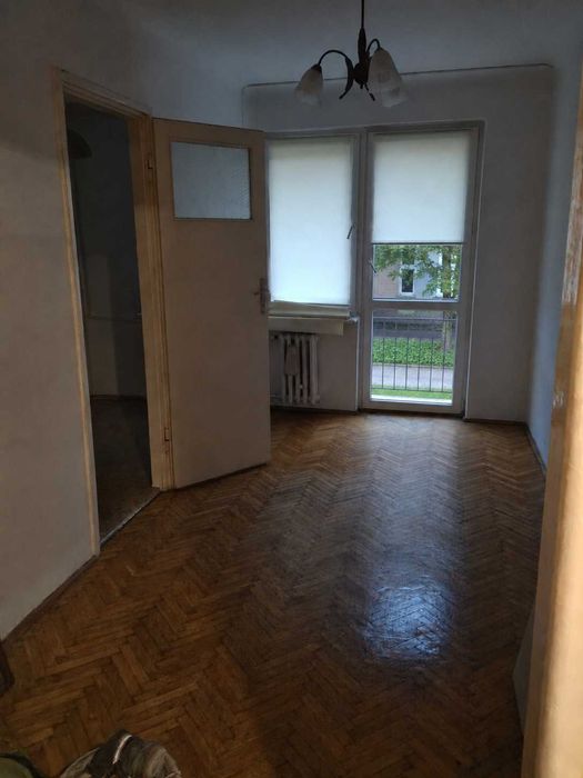Mieszkanie do remontu na 1 pietrze