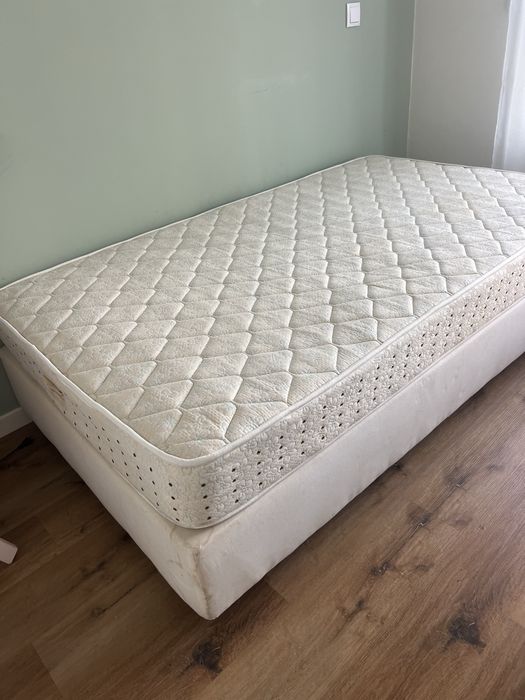 Cama sommier e colchão corpo e meio 110x195cm