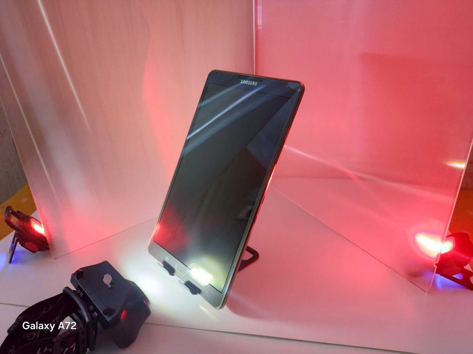 Планшет Samsung Tab S1 (WiFi)