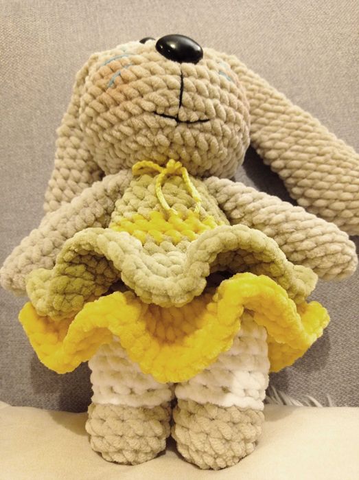 Królik maskotka szydełkowy hand made