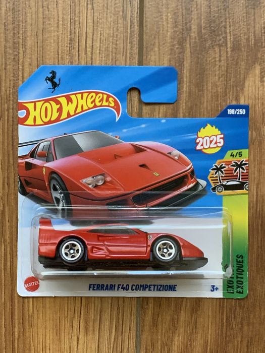 Ferrari F40 Competizione - Hot Wheels - Novo