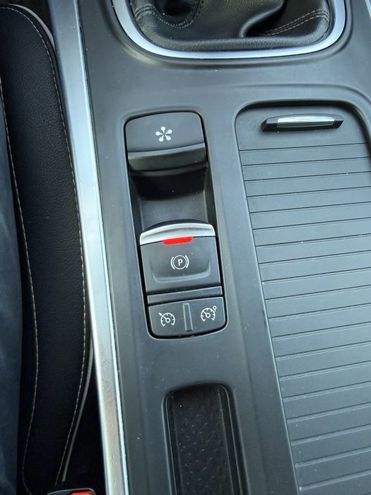 Renault Mégane — fotografia 10