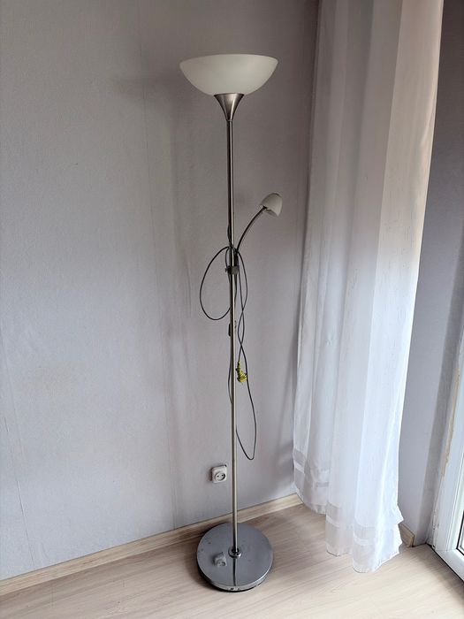 Lampa stojąca sprawna