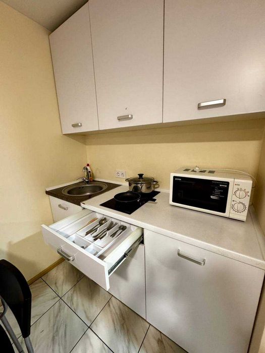 Оренда подобово квартира у новому домі біля посольства США