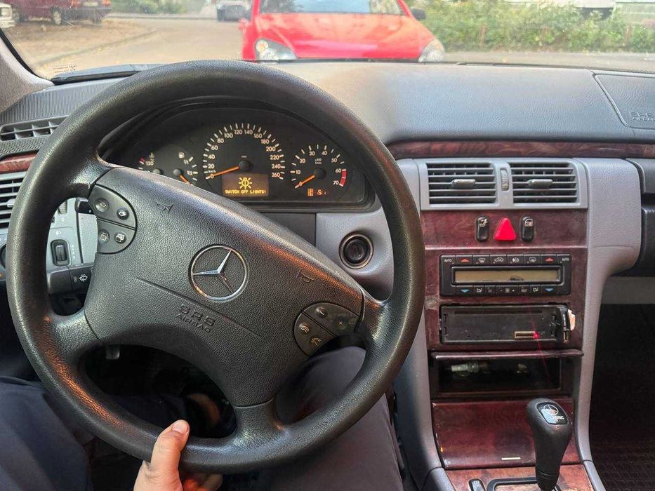 Мерседес mercedes w210 Mercedes-Benz
