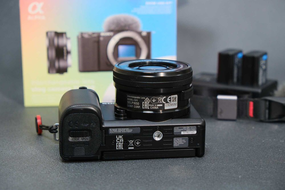 Sony ZV-E10 + kit 16-50mm