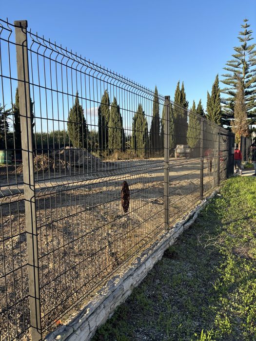 Portoes e gradeamento