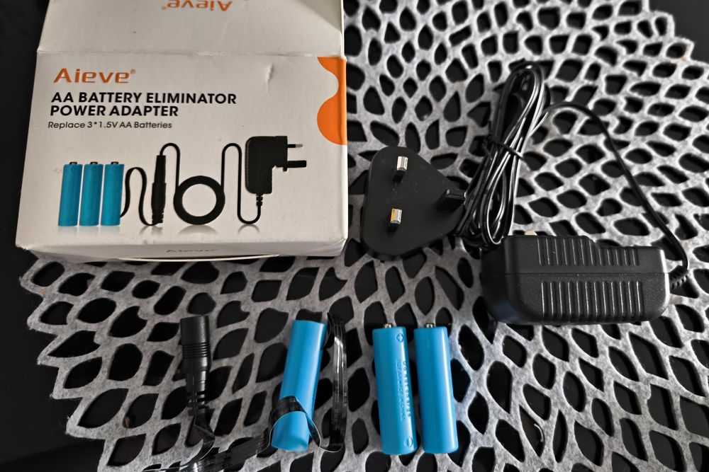 Aieve 4.5V Eliminator Baterii AA angielska wtyczka+gratis przejściówka