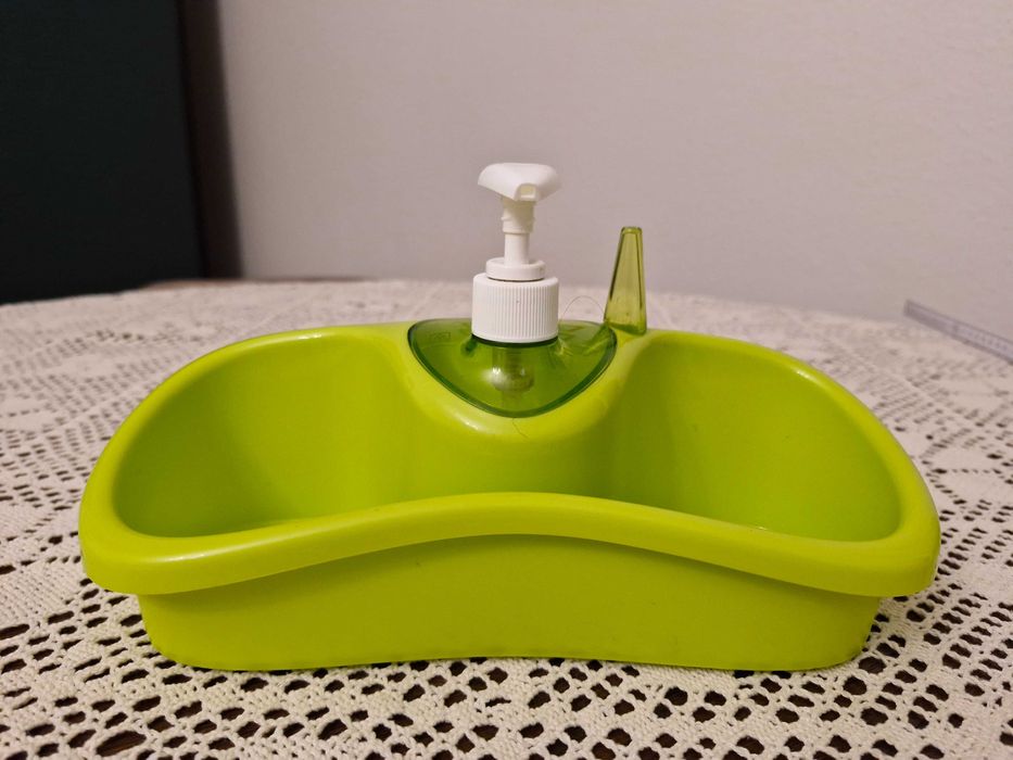 Organizer na płyn do naczyń i gąbeczki