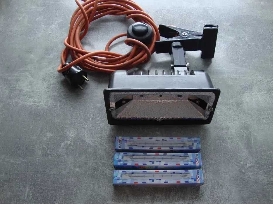 Lampa reflektor halogen naswietlacz wyłącznik nożny 3 x żarnik 100 Wat