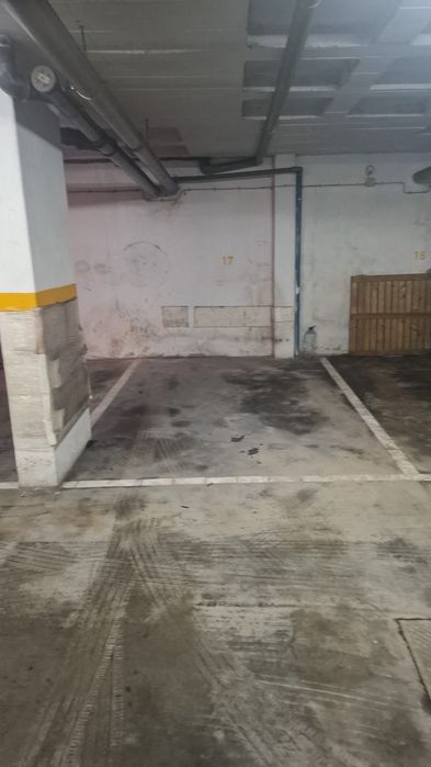 Alugo parqueamento/lugar de garagem