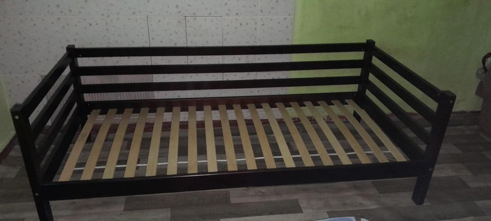 Продам лішко дитяче  з двома шухлядами