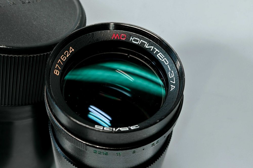 Obiektyw MC Jupiter-37A 135mm f/3.5 M42 Metalowy Solidny Powłoki MC (Multi-Coating) + Futerał + osłona przeciwsłoneczna + 2x dekiel Super Stan !!