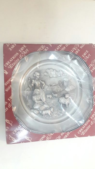 Salvas em estanho novas