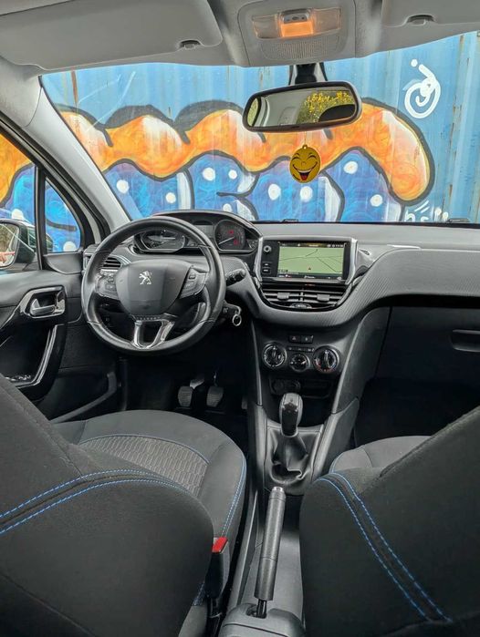 Peugeot 208 Style - 2017