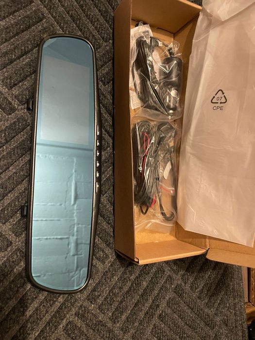 Nowe lusterko samochodowe z kamerką HD