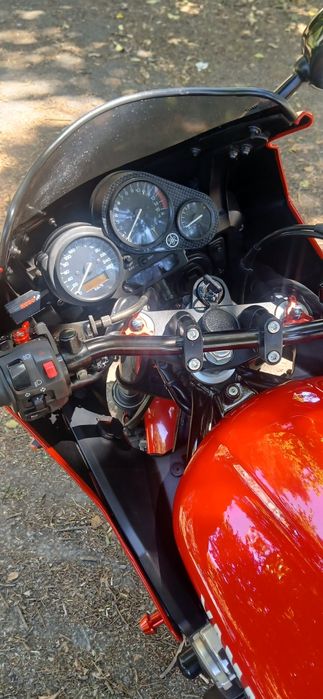 Yamaha FZS 600 (FAZER)