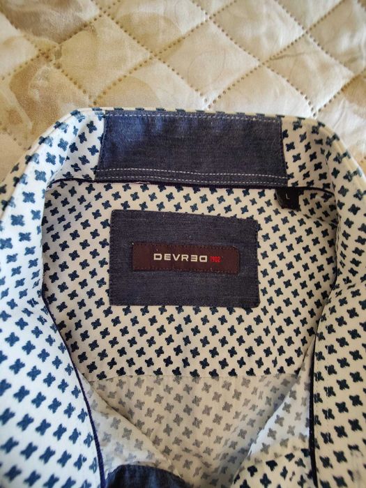 Camisa Devred tam. L em excelente estado.