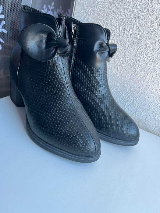 Полусапожки жіночі