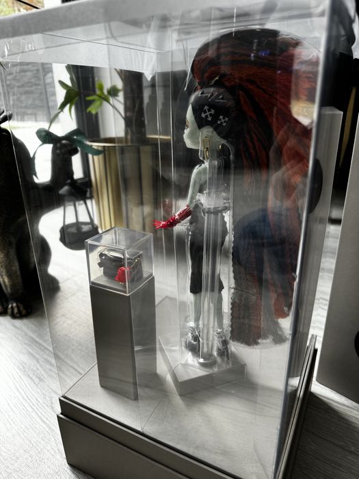 Monster High Off-White Electra Melody Dziekanów Nowy • OLX.pl