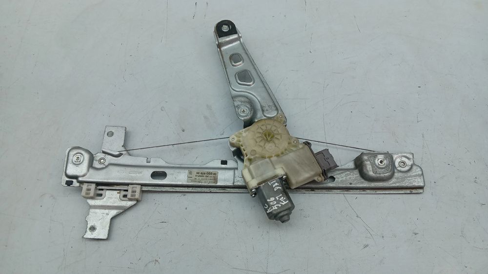 Elevador vidros frente direito PEUGEOT 5008 I (0U_, 0E_)