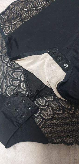 Коригуюче боді з відкритим ліфом next