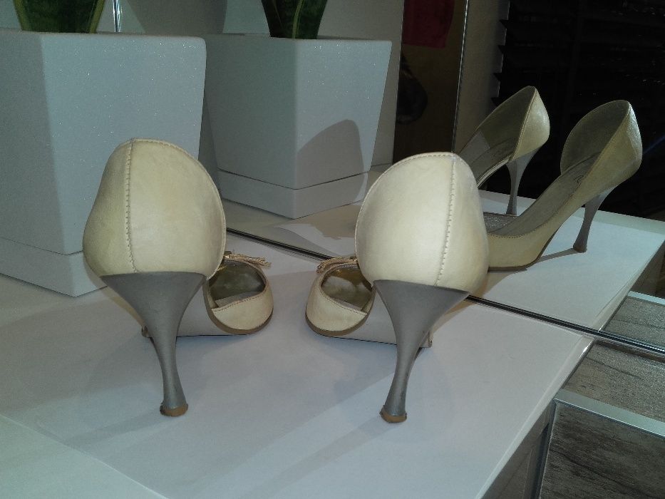 Buty skórzane Gold But 38 ecru złoty skóra naturalna czółenka