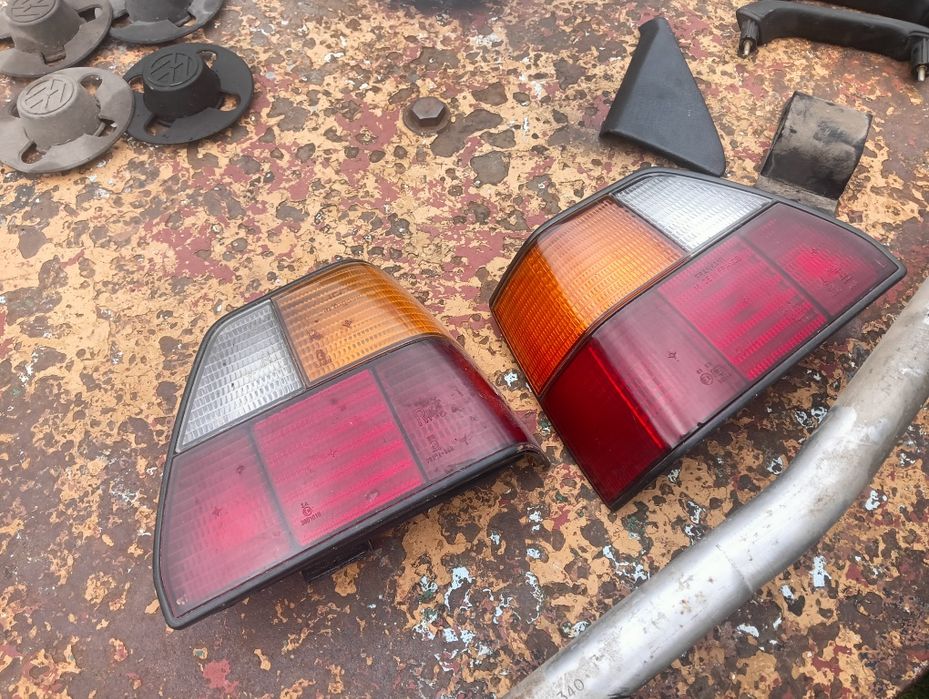Oryginalne lampy tylne Golf 2  części