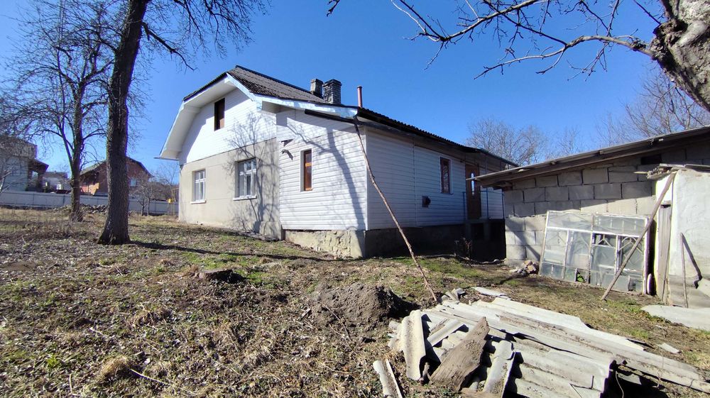 Продається будинок. Старуня. Газ. Вода. Ділянка 46 сот. Ліс. Ластівці