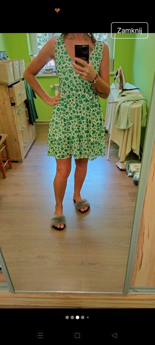 Sukienka rozmiar M marki Sinsay