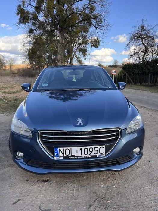 Samochód Peugeot 301