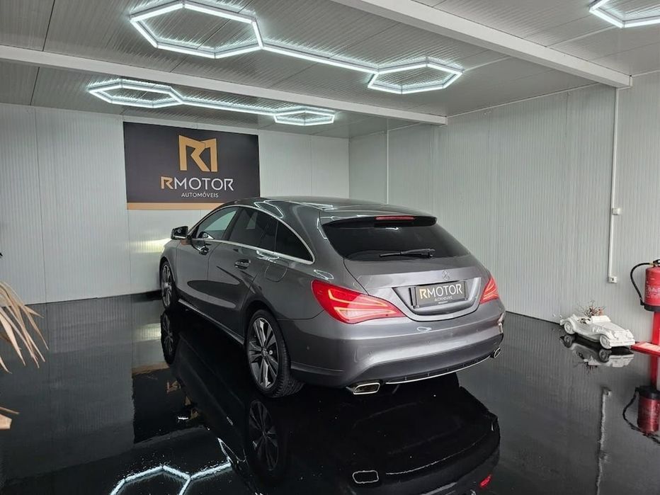 Mercedes-Benz CLA 180 UrbanStyle Edition foto 4