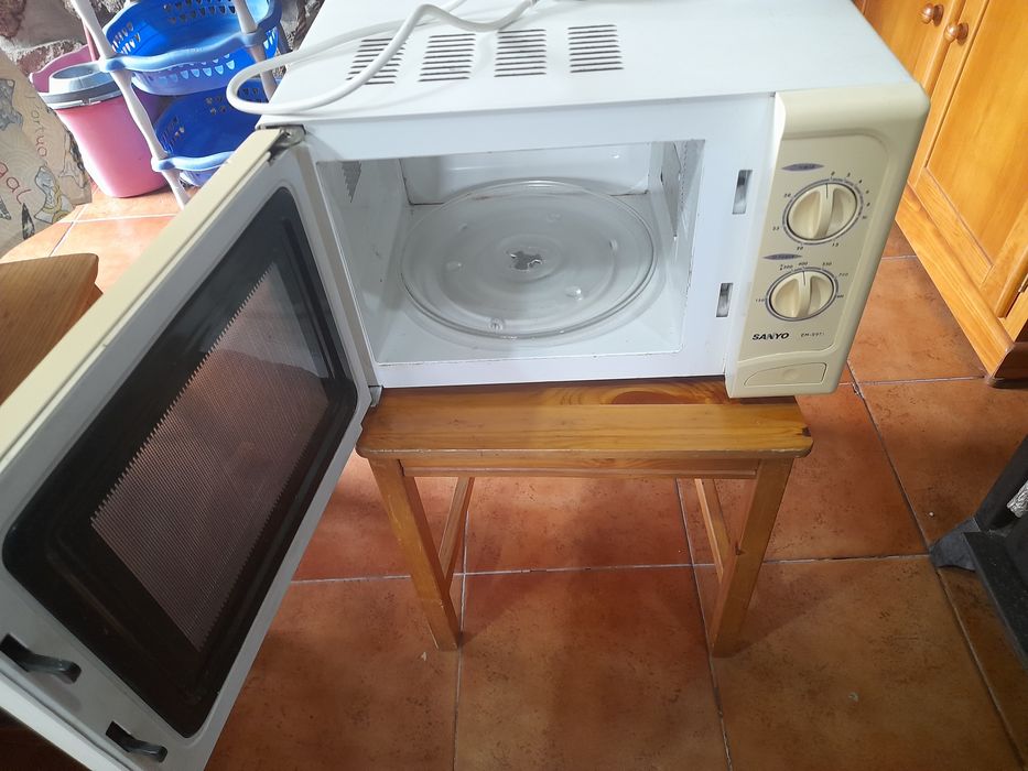 Vendo microondas usado a funcionar muito bem. Microondas