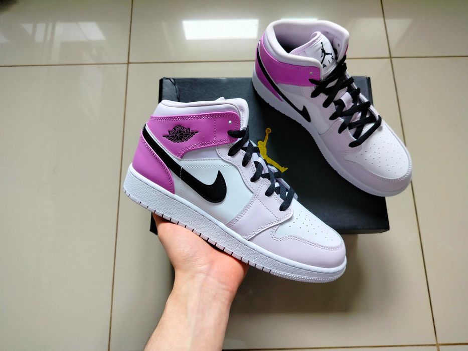 Air Jordan 1 Mid - Barely Grape r. 40