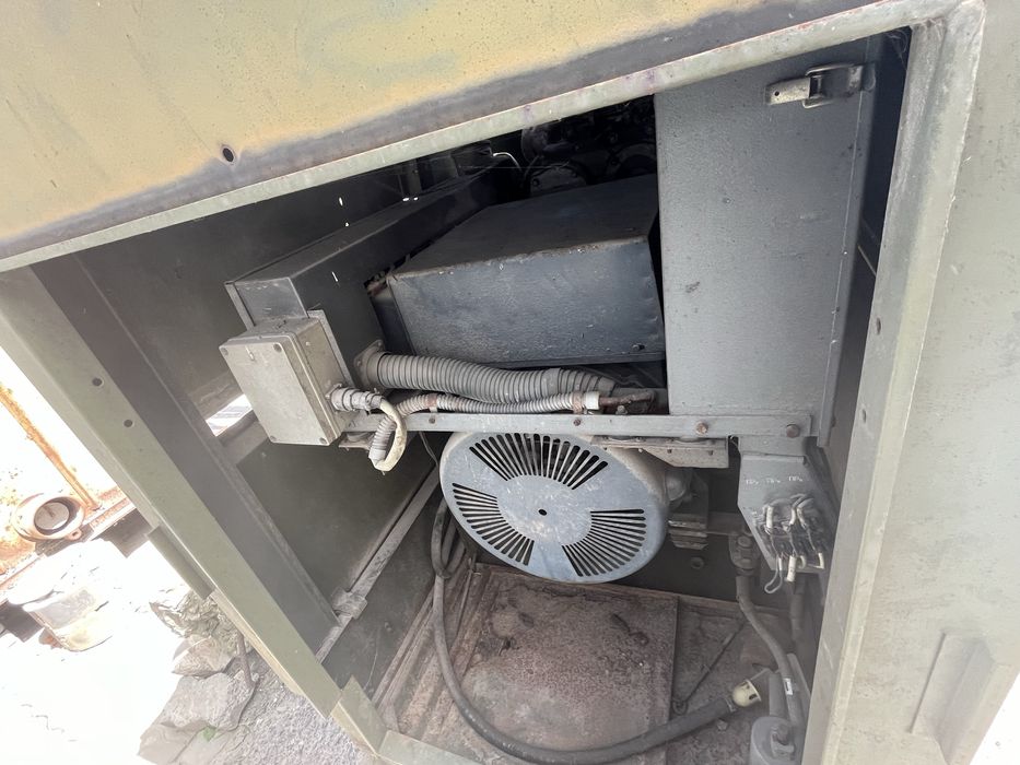 Генератор армійський