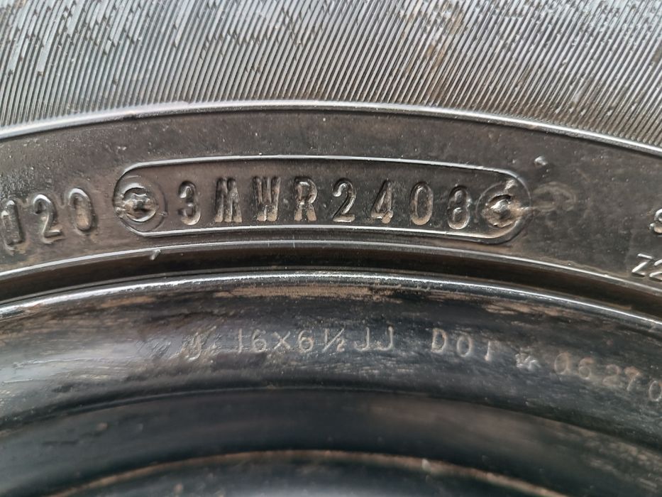 Продам запаску  R16 с диском