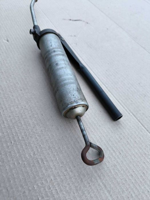 Шприц для смазки, тавотница