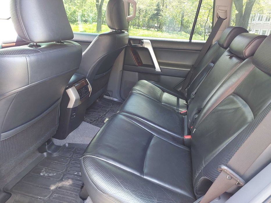 Toyota Land Cruiser Prado 2010
