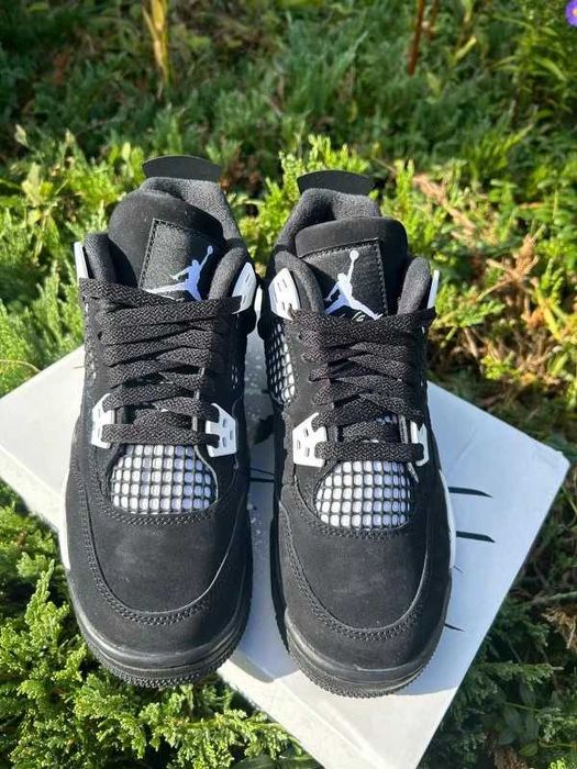 Air Jordan 4 Retro White Thunder r.45